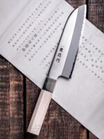 Кухненски нож Fuji Cutlery Ryutoku Santoku FC-579 дръжка магнолия » Dulotec.BG