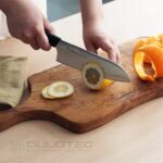 Кухненски нож Fuji Cutlery Santoku FC-680 Wisteria- черен » Dulotec.BG