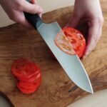 Кухненски нож Fuji Cutlery Santoku FC-680 Wisteria- черен » Dulotec.BG