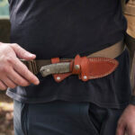 Кожен калъф за сгъваем нож LionSteel Black » Dulotec.BG