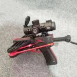 Пистолетна прашка WUSAN Pistol 20 см с пълнител » Dulotec.BG